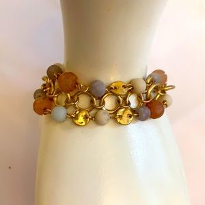 Universal thread bracelet